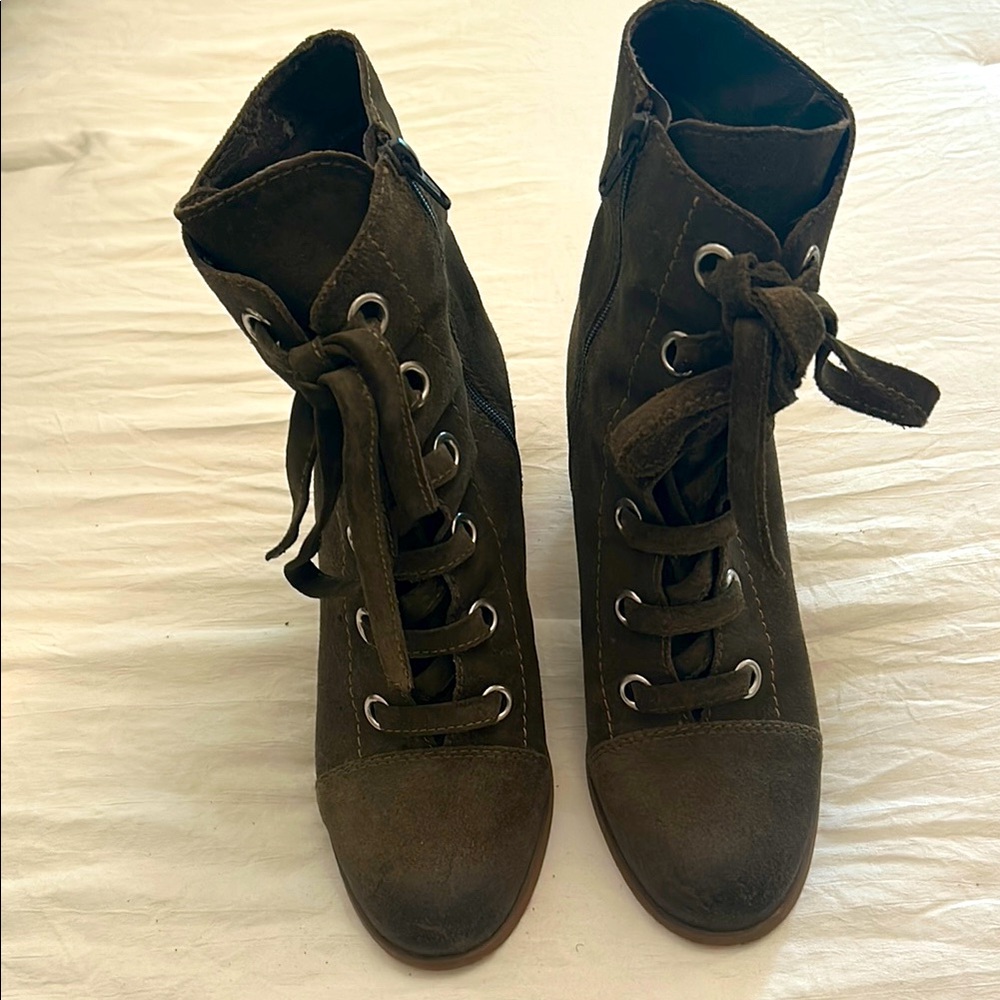 Steve Madden Women's Lace-Up Ankle Boots size 9
